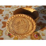 Шкатулка шитая овальная 