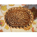 Шкатулка шитая овальная 