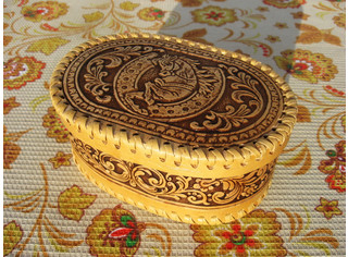 Шкатулка овальная 