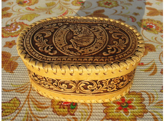 Шкатулка овальная 