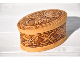 Шкатулка овальная