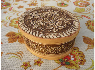 Шкатулка овальная