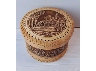Шкатулка круглая шитая 