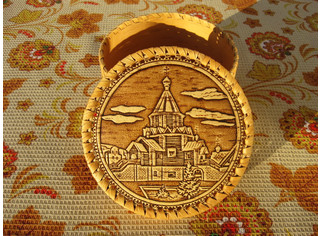 Шкатулка шитая круглая 