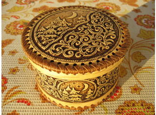 Шкатулка шитая 