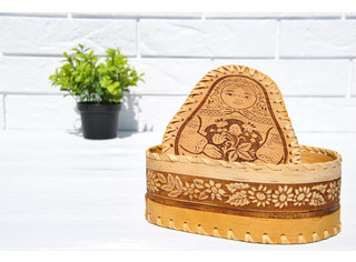 Шкатулка шитая