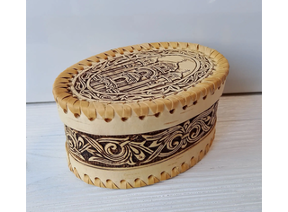 Шкатулка шитая овальная 