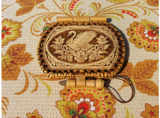 Зеркальце с палочкой 