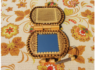 Зеркальце с палочкой 