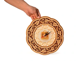 Часы резные 