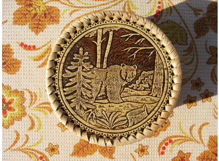 Шкатулка шитая круглая