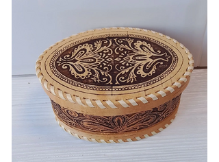 Шкатулка шитая овальная 