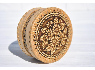 Шкатулка шитая