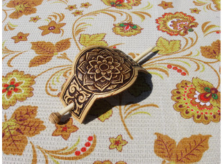 Заколка из бересты 