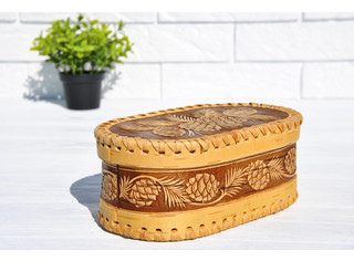 Шкатулка шитая овальная 