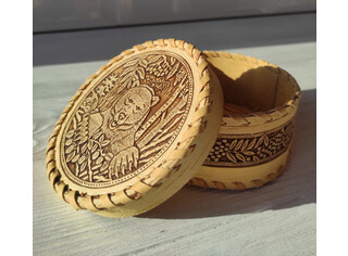 Шкатулка шитая круглая