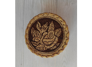 Шкатулка шитая круглая 