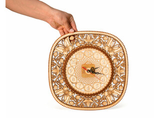 Часы резные 