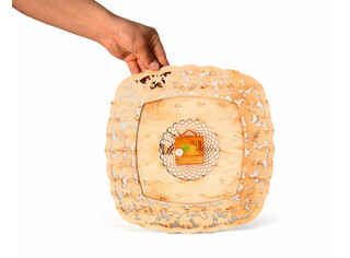 Часы резные квадратные 