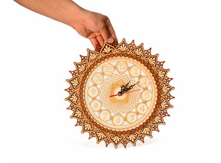 Часы резные большие круглые 