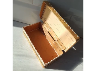 Шкатулка на шарнире 