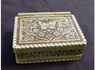 Шкатулка на шарнире 