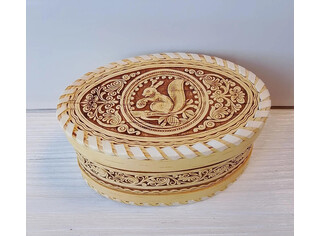 Шкатулка шитая овальная 