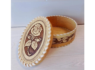 Шкатулка шитая овальная 